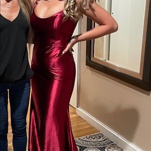 This was only worn for 2 hours, perfect for a Xmas or New Year’s Eve party